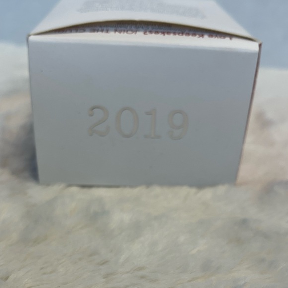 Hallmark Keepsake ornament 2019 Good-Looking Golfer Santa ornament - Picture 2 of 4